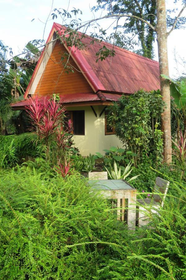 Hotel Manora Garden à Phang Nga Extérieur photo