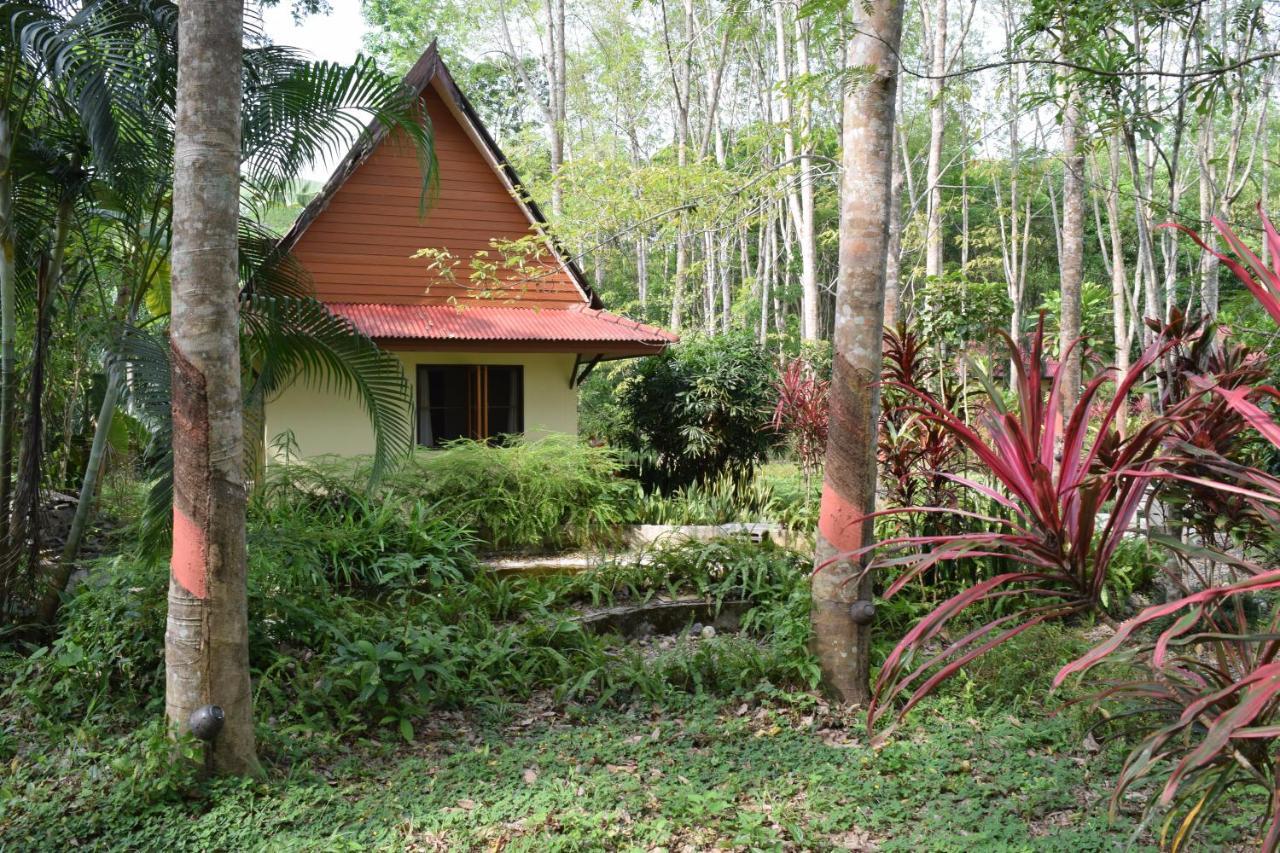 Hotel Manora Garden à Phang Nga Extérieur photo