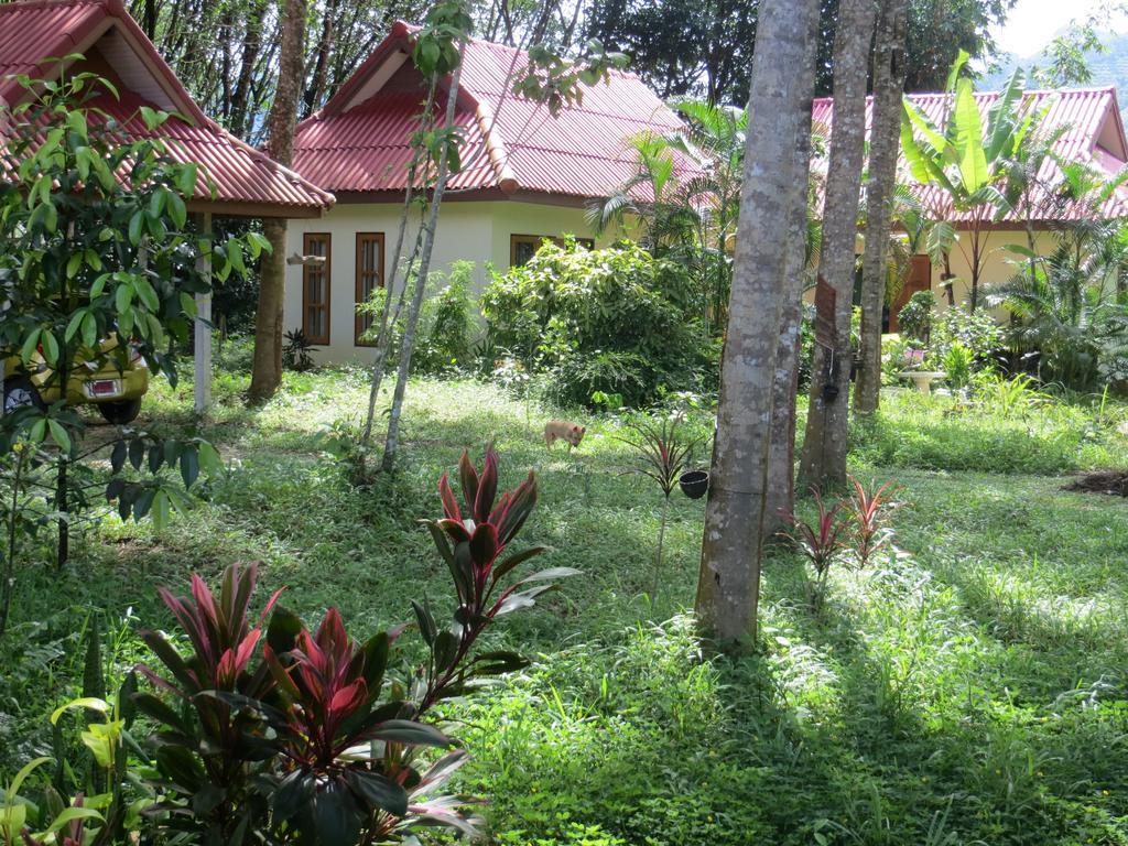 Hotel Manora Garden à Phang Nga Extérieur photo