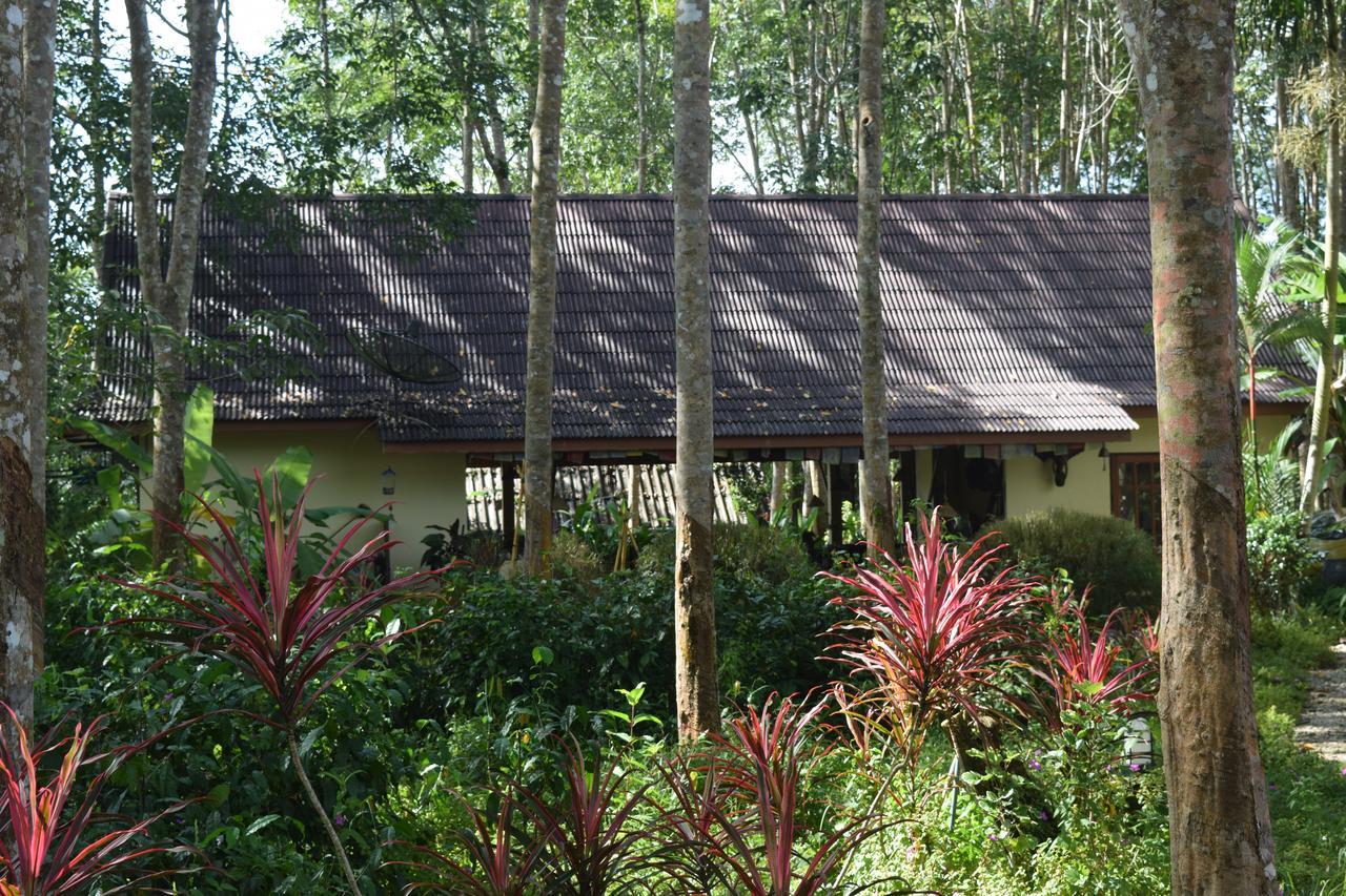 Hotel Manora Garden à Phang Nga Extérieur photo
