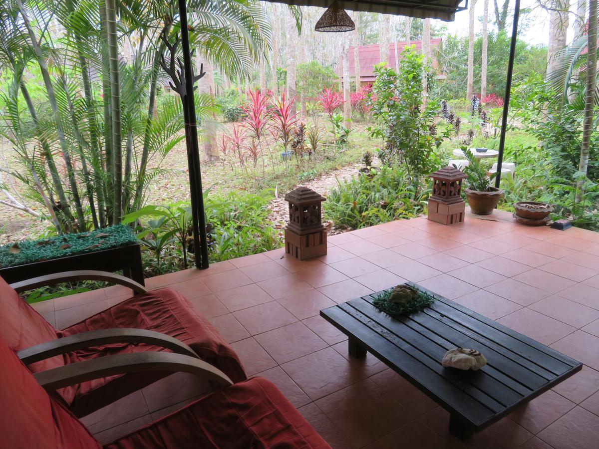Hotel Manora Garden à Phang Nga Extérieur photo