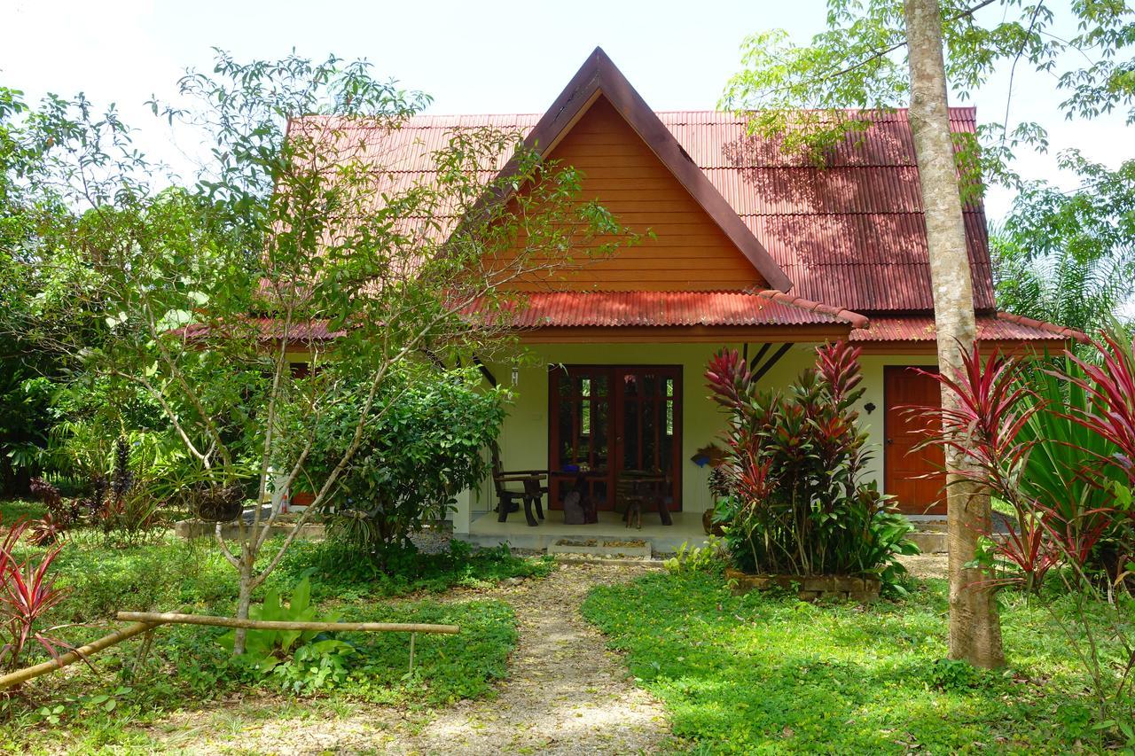 Hotel Manora Garden à Phang Nga Extérieur photo